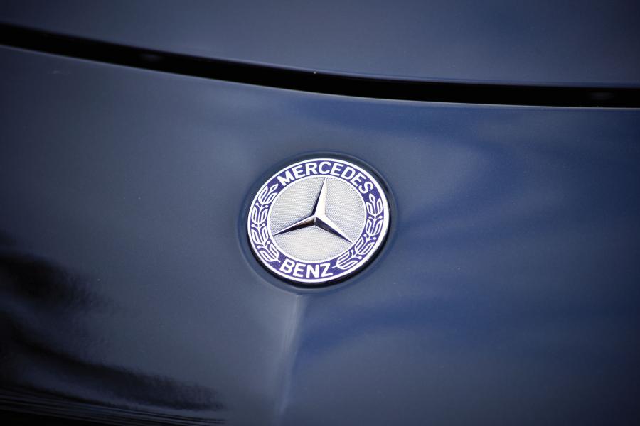 Логотип Mercedes-Benz SLS AMG GT Roadster (R197) 2012 года  (NA) (фото 16 из 54)